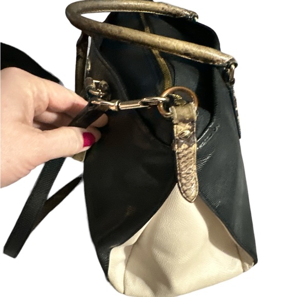Coach leather black and cream with snakeskin straps very large bag nice - Picture 6 of 17